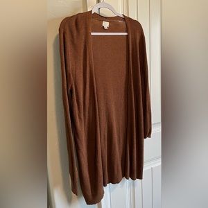 Used in good condition light weight sweater brown a•new•day